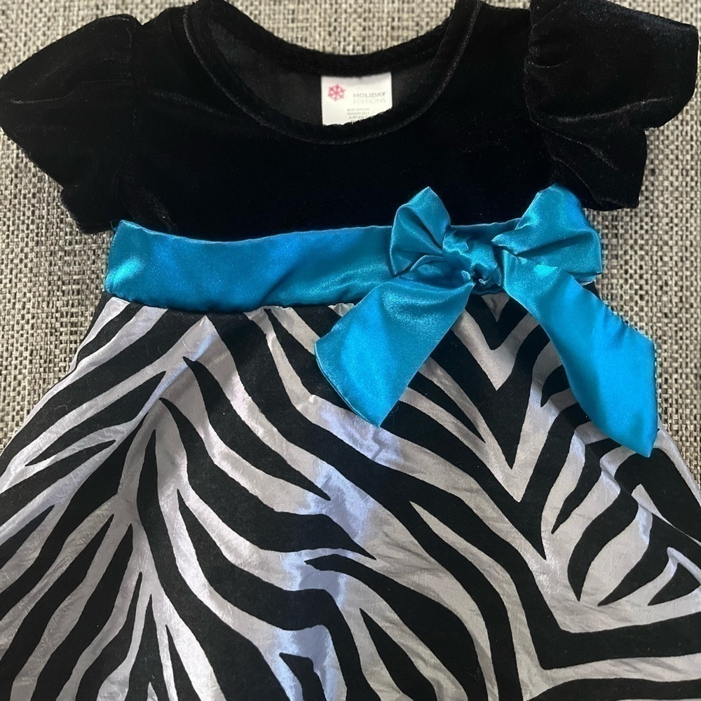 Velvet BABY DRESS - Picture 3 of 7